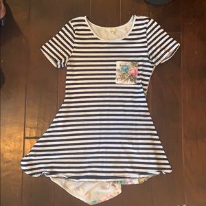Long fitted floral top